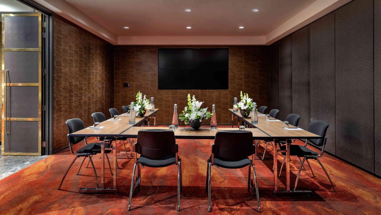9-Carat is part of The Vault and designed for hosting group trainings, corporate meetings or bespoke dinners.