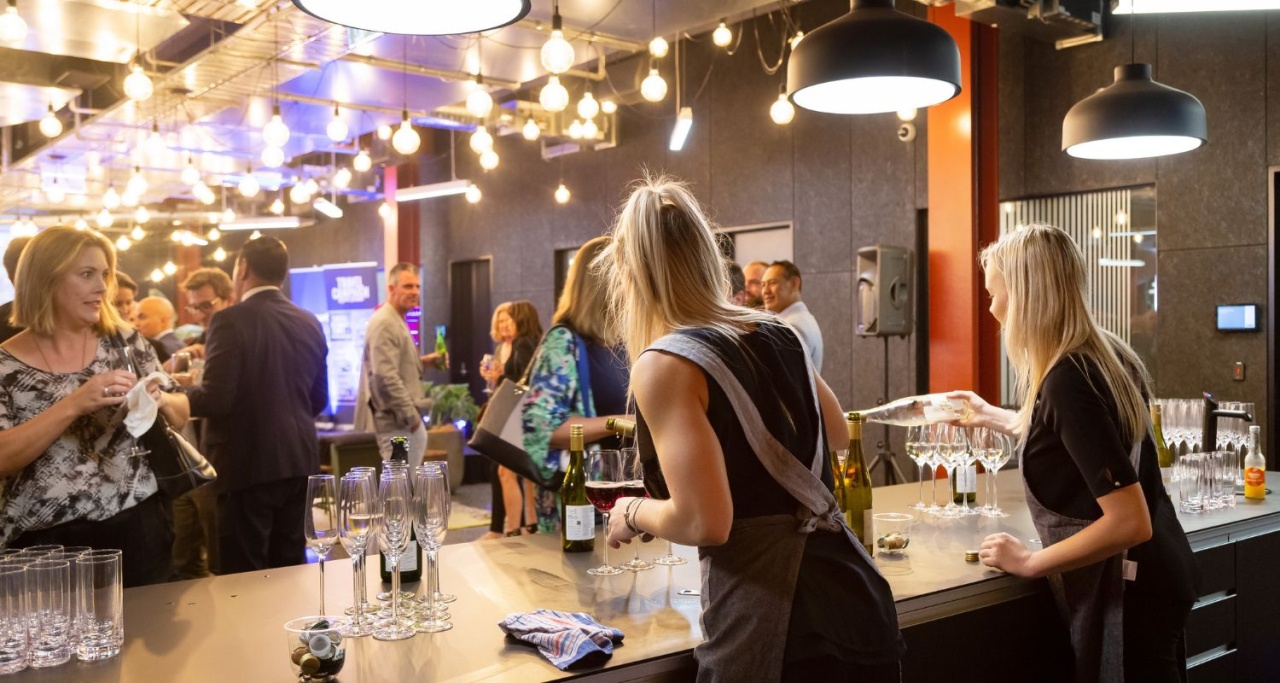 Bartender & Bar
