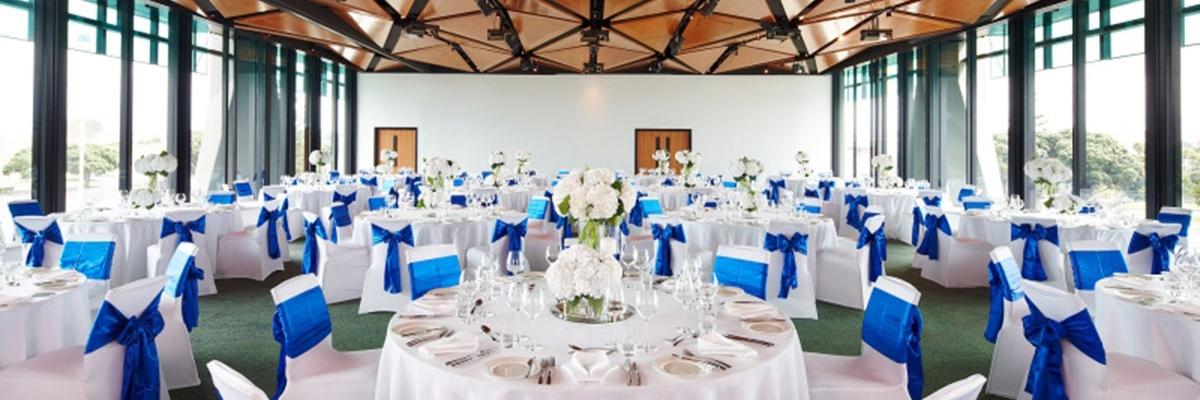 Novotel Auckland - White and blue banquet
